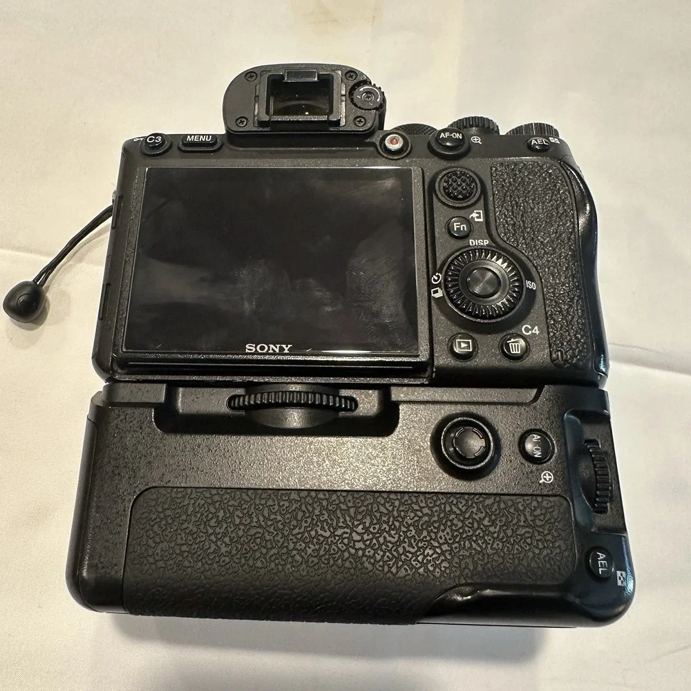 Sony Alpha a7RIV 61 MP Full Frame Mirrorless Camera Body Only Black AF HDMI USB